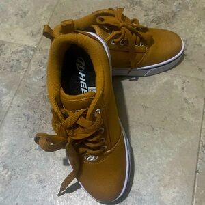 HEELYS PRO20 boys wheeled shoes